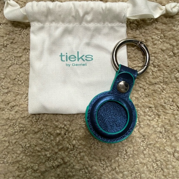 Tieks Metallic Blue Keychain - Picture 2 of 2